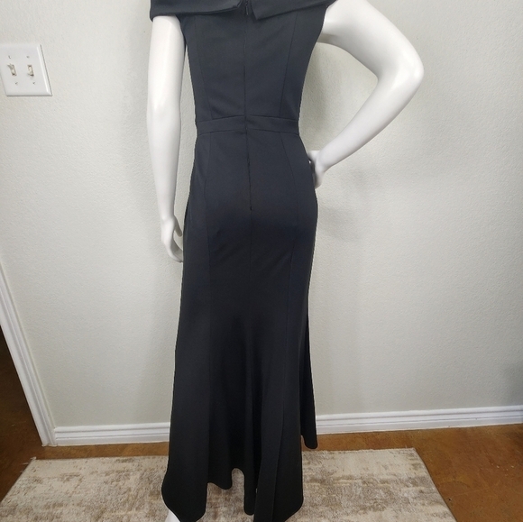 Lucci Lu Sleeveless Off Shoulder Black Formal Fishtail Gown Size 8 - Picture 11 of 13